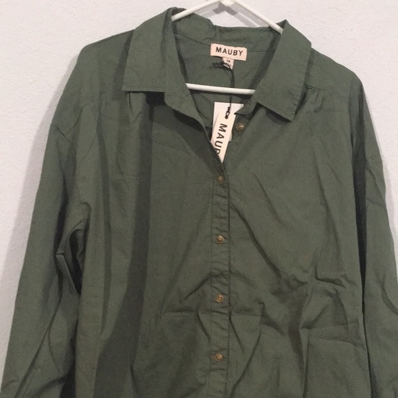 Mauby Women's Green Button Down Collared Shirt - Picture 2 of 7